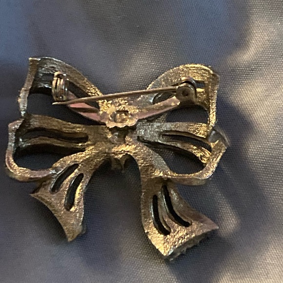 Vintage Silver Bow Brooch - Picture 2 of 2